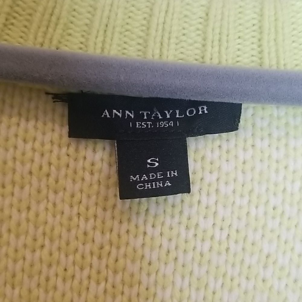 ANN TAYLOR Wool/Modal Cardigan Size Small - Picture 3 of 7